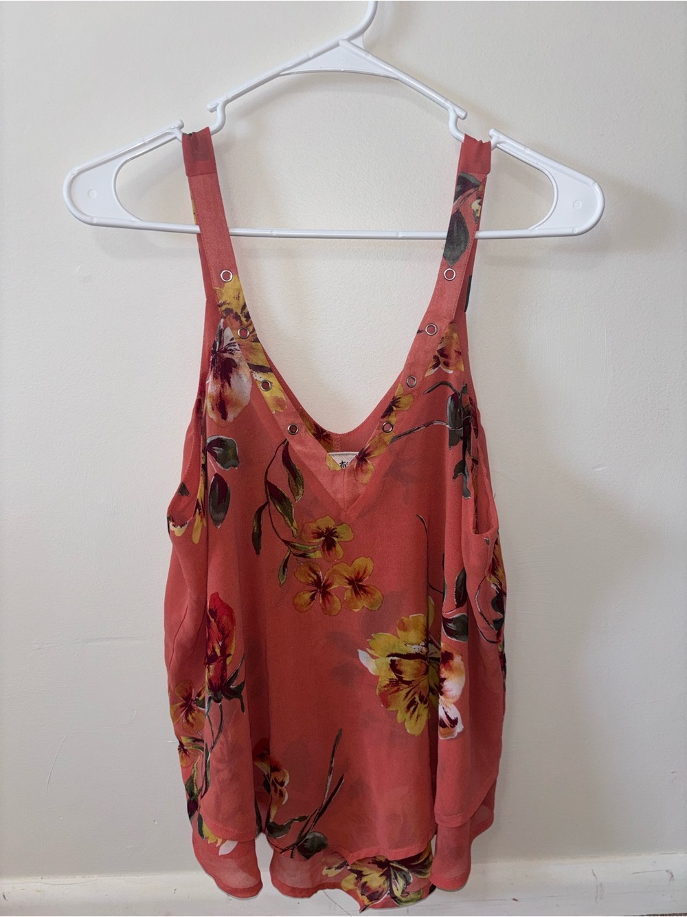 Daytrip Coral Floral V-Neck Sleeveless Camisole